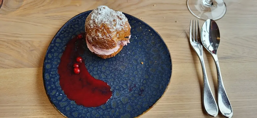 Choux Aux Fruits Rouges